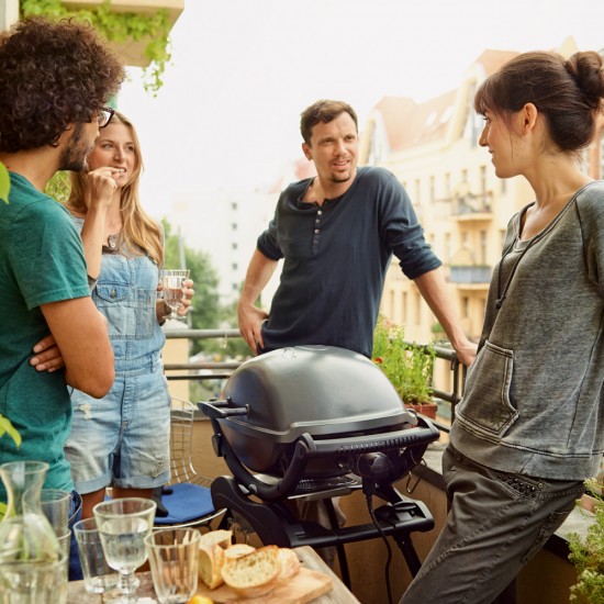 Weber Q2400 Dark Grey & 100€ Δώρα Αξεσουάρ