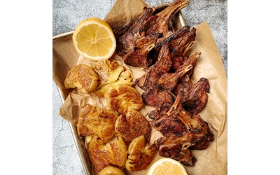 Αρνίσια Παϊδάκια με Extra Crushed Potaoes Αρνίσια Παϊδάκια με Extra Crushed Potaoes