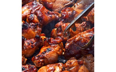 Τραγανές Φτερούγες Κοτόπουλου στο BBQ Τραγανές Φτερούγες Κοτόπουλου στο BBQ